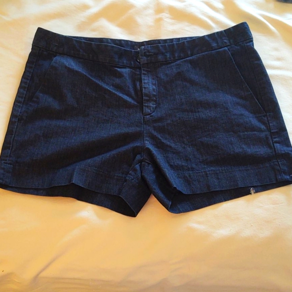 Banana Republic Hampton Fit as 12 denim shorts